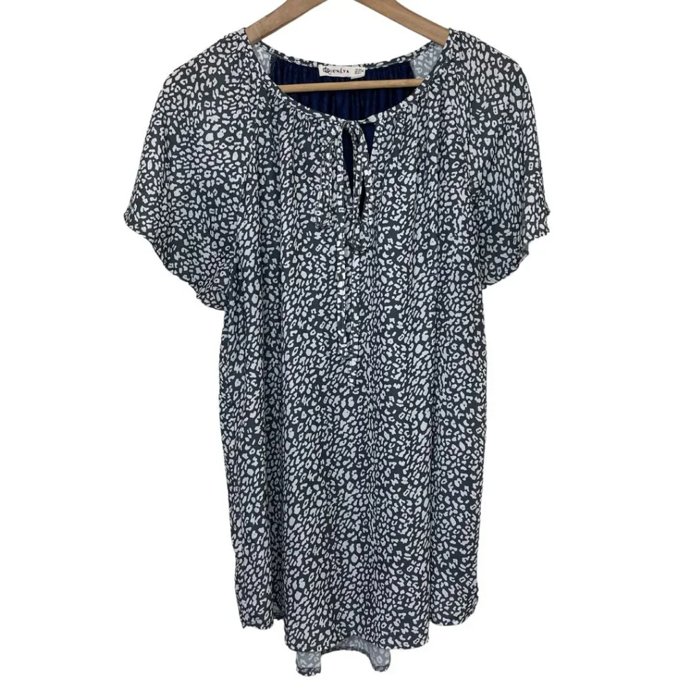 OUNAYA | Gray and White Leopard Print Top with Flutter Sleeves | Size 10/XL - Picture 3 of 10